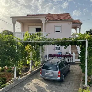 Mirela Apartament