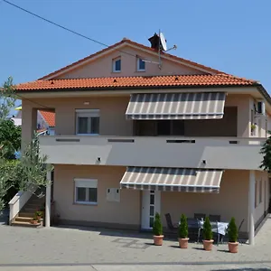 Apartment Apartman Silvija, Vrh (Krk)